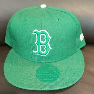 Green Boston Red Sox New Era Fitted Hat Size 7 3/4